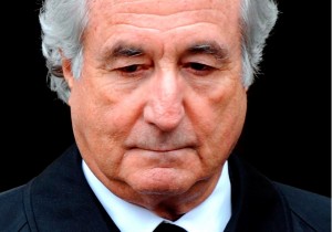 epa02490180 (FILES) A file picture taken on 10 March 2009 shows disgraced financier Bernard Madoff leaving federal court following a hearing in New York, New York, USA. Mark Madoff, the son of convicted ponzi scheme mastermind Bernie Madoff, was found dead of an apparent suicide in New York, on 11 December 2010. EPA/JUSTIN LANE